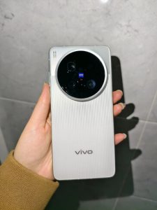 افشای عکس های Vivo X200