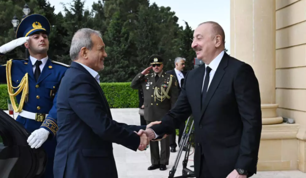 سفر رئیس جمهور به باکو