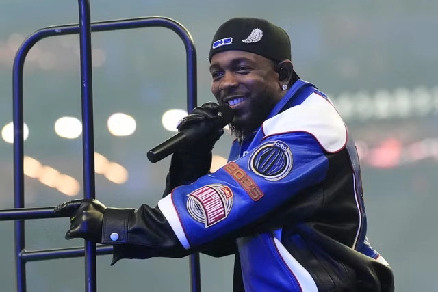 کندریک لامار با ۱۰ نامزدی در جوایز موسیقی آمریکا ۲۰۲۵ در صدر ایستاد