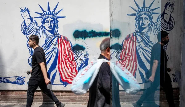 بازگشت آمریکا به ایران